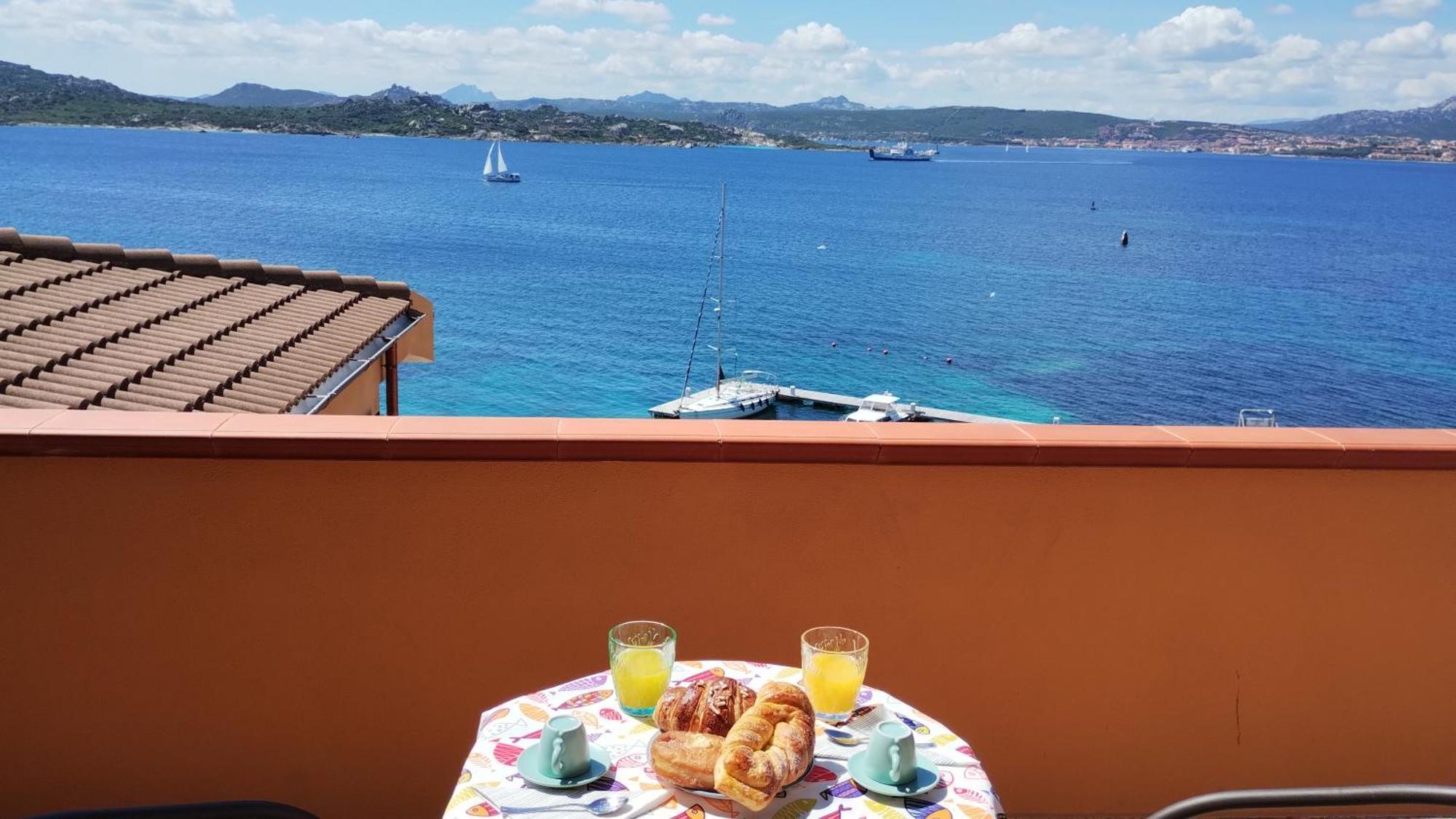 Appartamentino Panoramico...Con Finestra Sul Mare! La Maddalena  Eksteriør billede